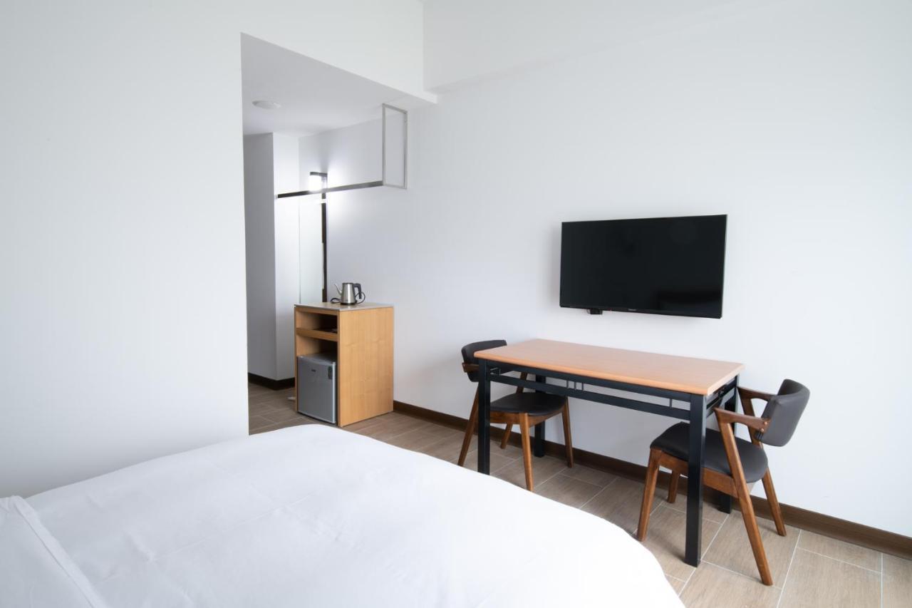 Liann Hotel Тайчжун Экстерьер фото