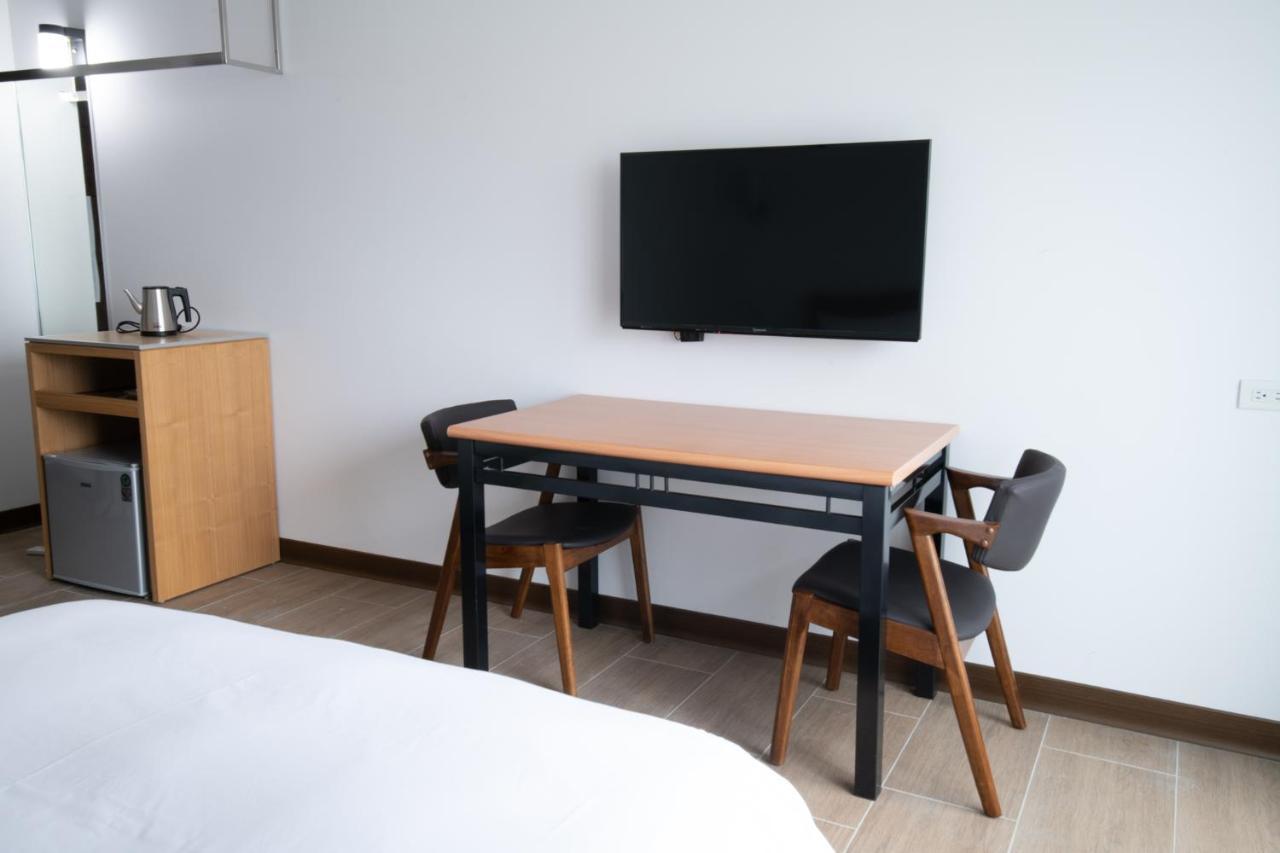 Liann Hotel Тайчжун Экстерьер фото