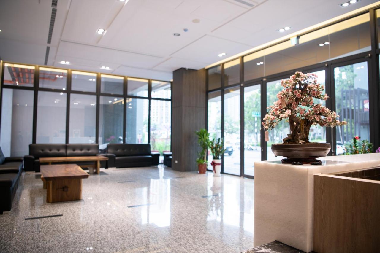 Liann Hotel Тайчжун Экстерьер фото